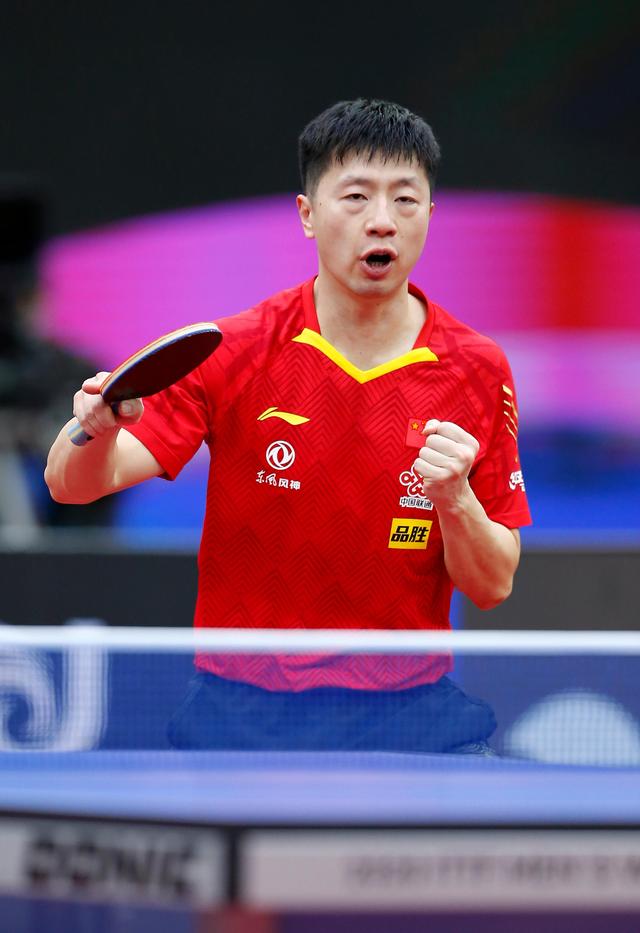 中场直塞后 中场直塞后